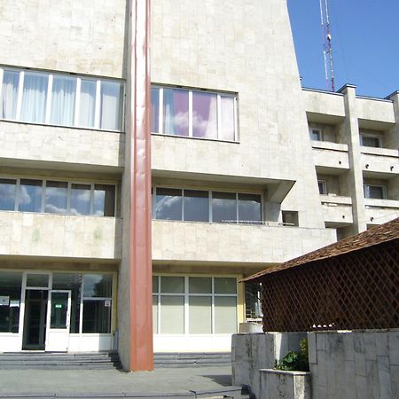 Hotel Profspilkovyi Lutsk Bagian luar foto