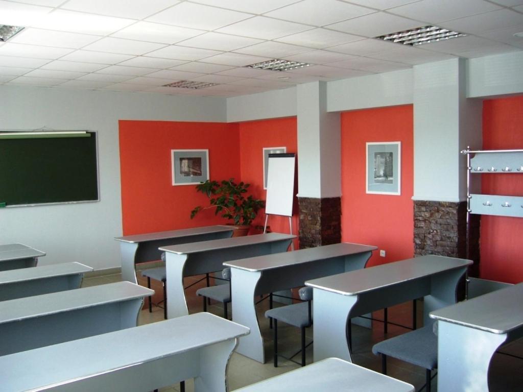 Hotel Profspilkovyi Lutsk Bagian luar foto