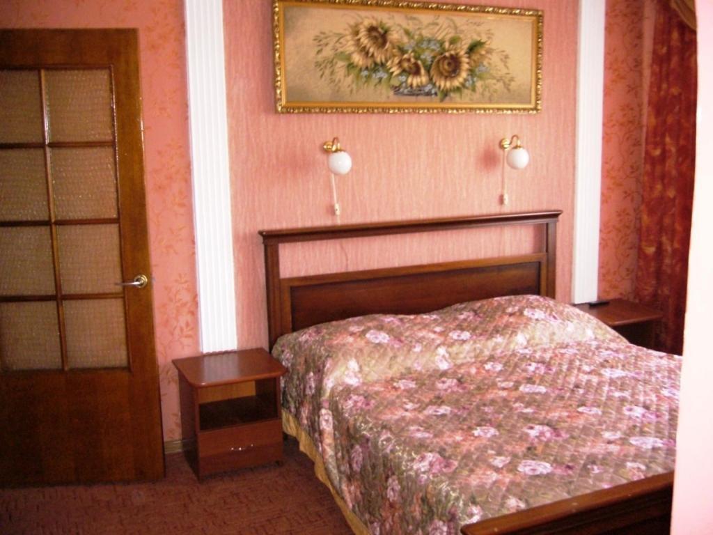Hotel Profspilkovyi Lutsk Ruang foto