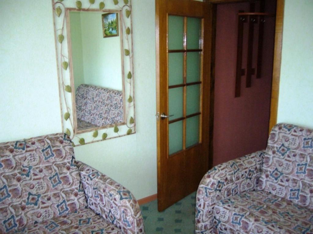 Hotel Profspilkovyi Lutsk Bagian luar foto