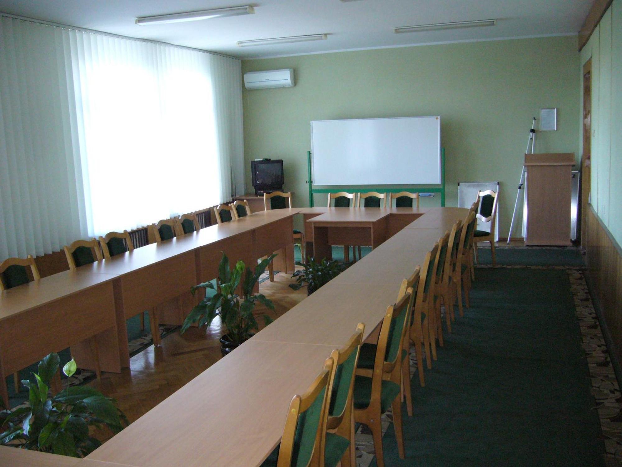 Hotel Profspilkovyi Lutsk Bagian luar foto