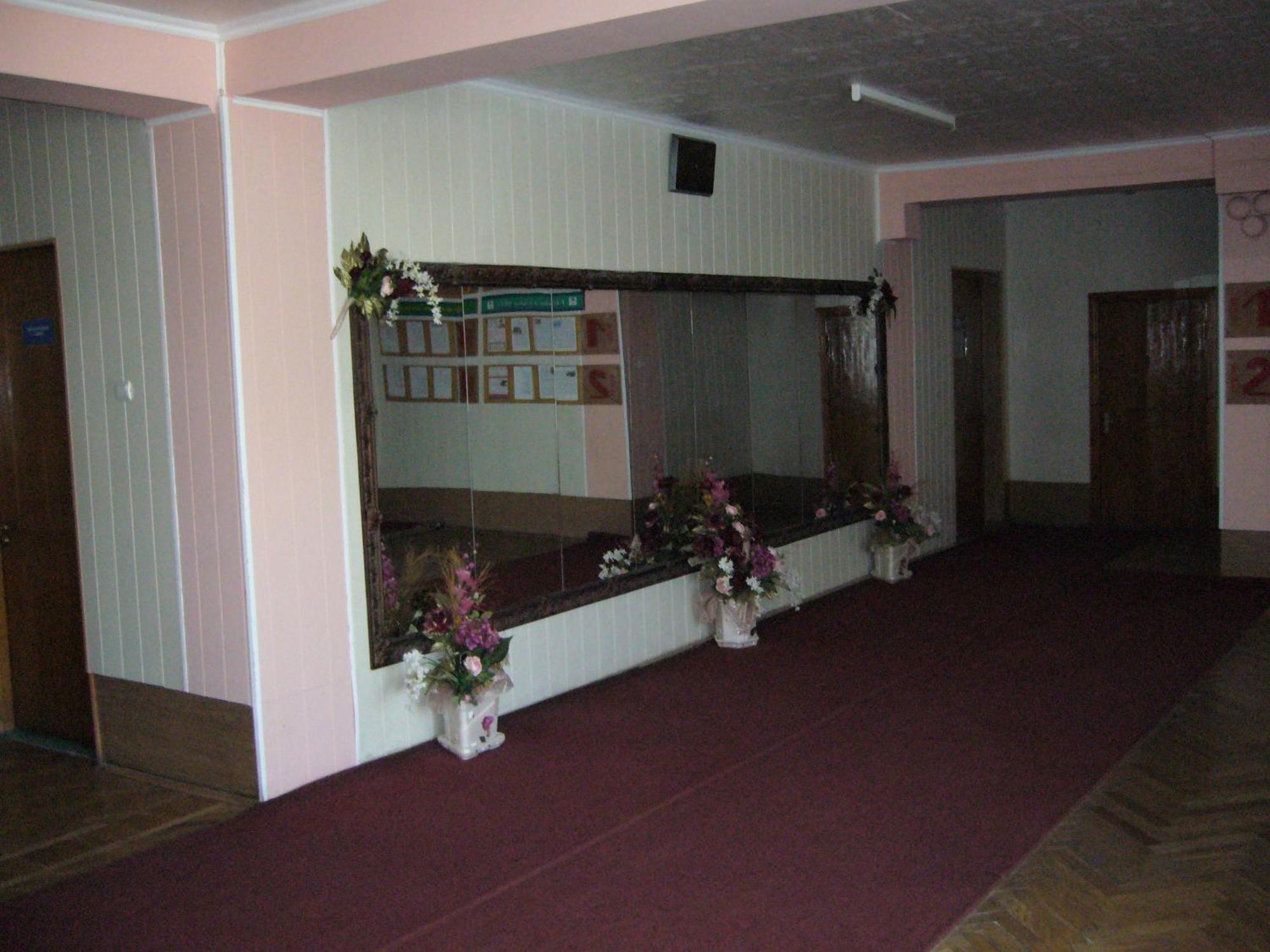 Hotel Profspilkovyi Lutsk Bagian luar foto