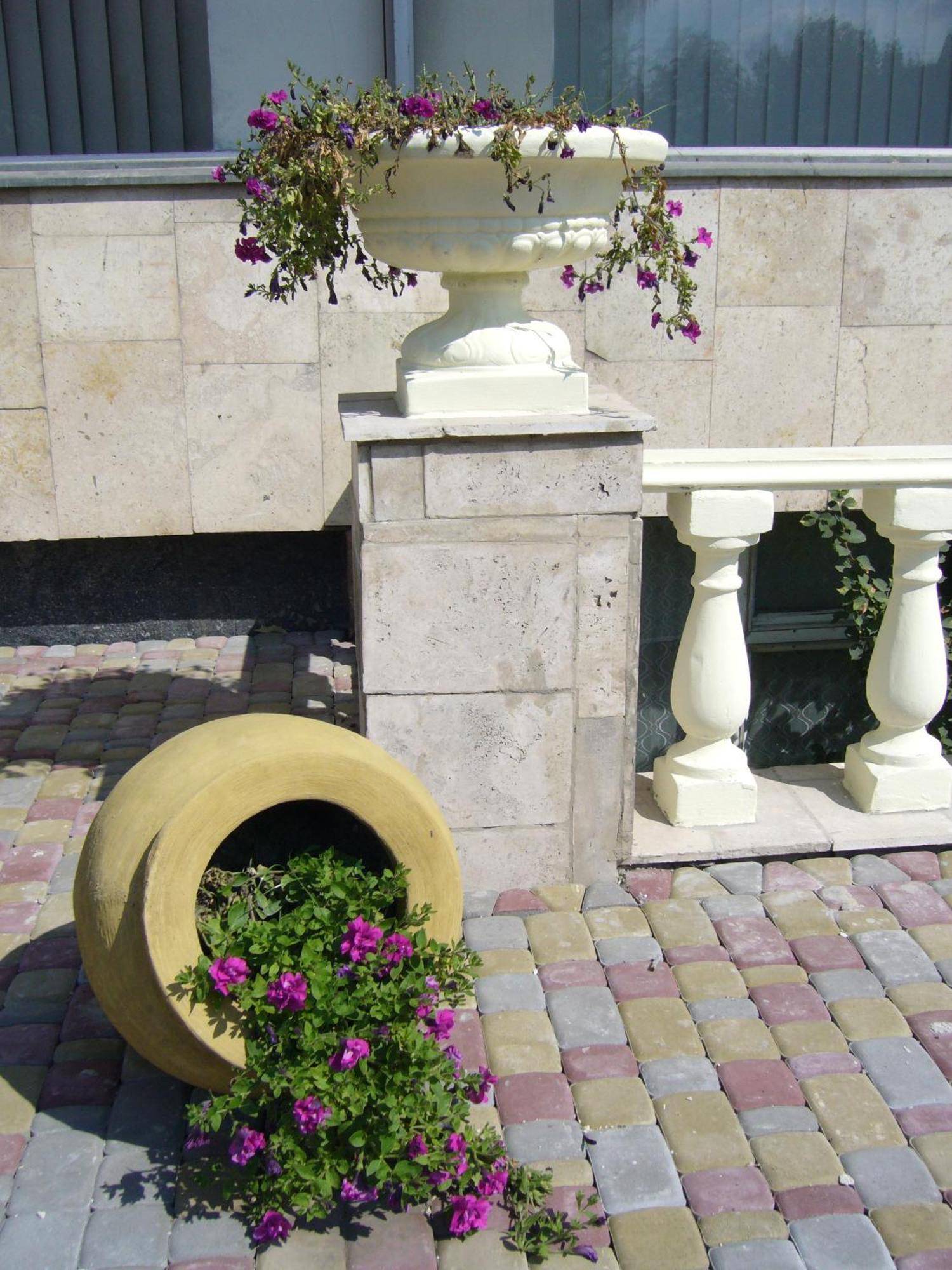 Hotel Profspilkovyi Lutsk Bagian luar foto